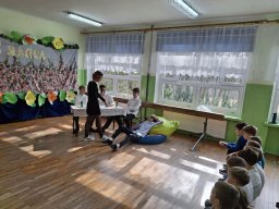 DZIEŃ KOBIET W NEPLACH